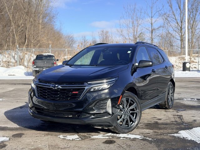 Used 2022 Chevrolet Equinox RS image 1