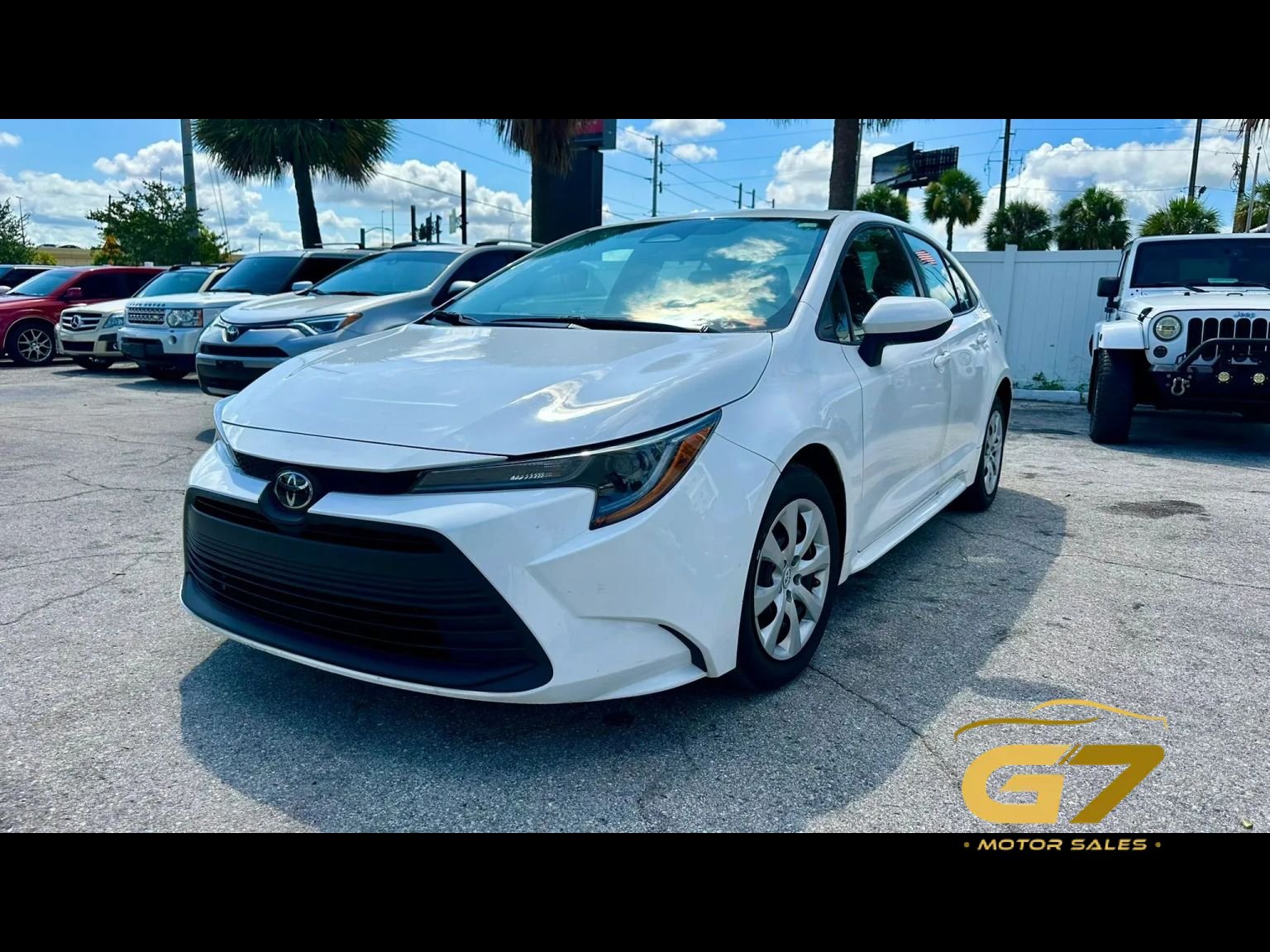 Used 2023 Toyota Corolla LE FWD image 2