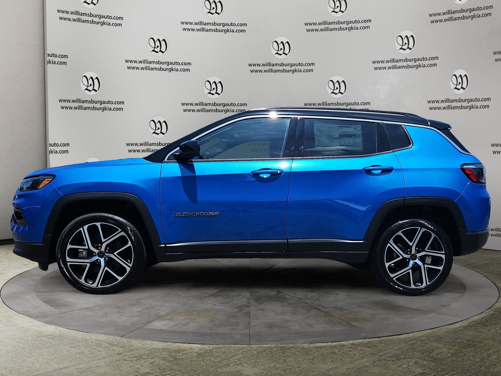 New 2025 Jeep Compass Limited image 2