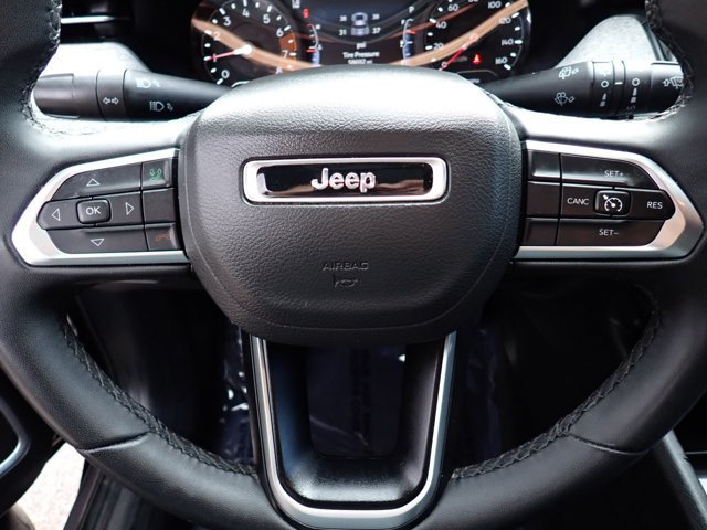 Used 2024 Jeep Compass Latitude AWD/4WD image 15
