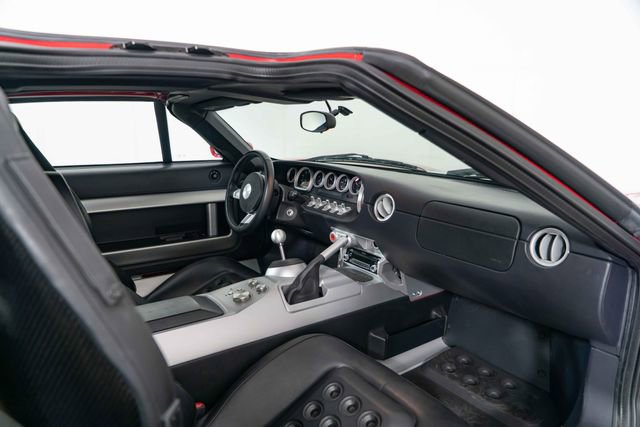 Used 2005 Ford GT image 23