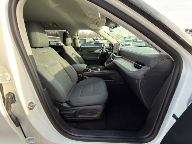 Used 2025 Ford Explorer Active image 9