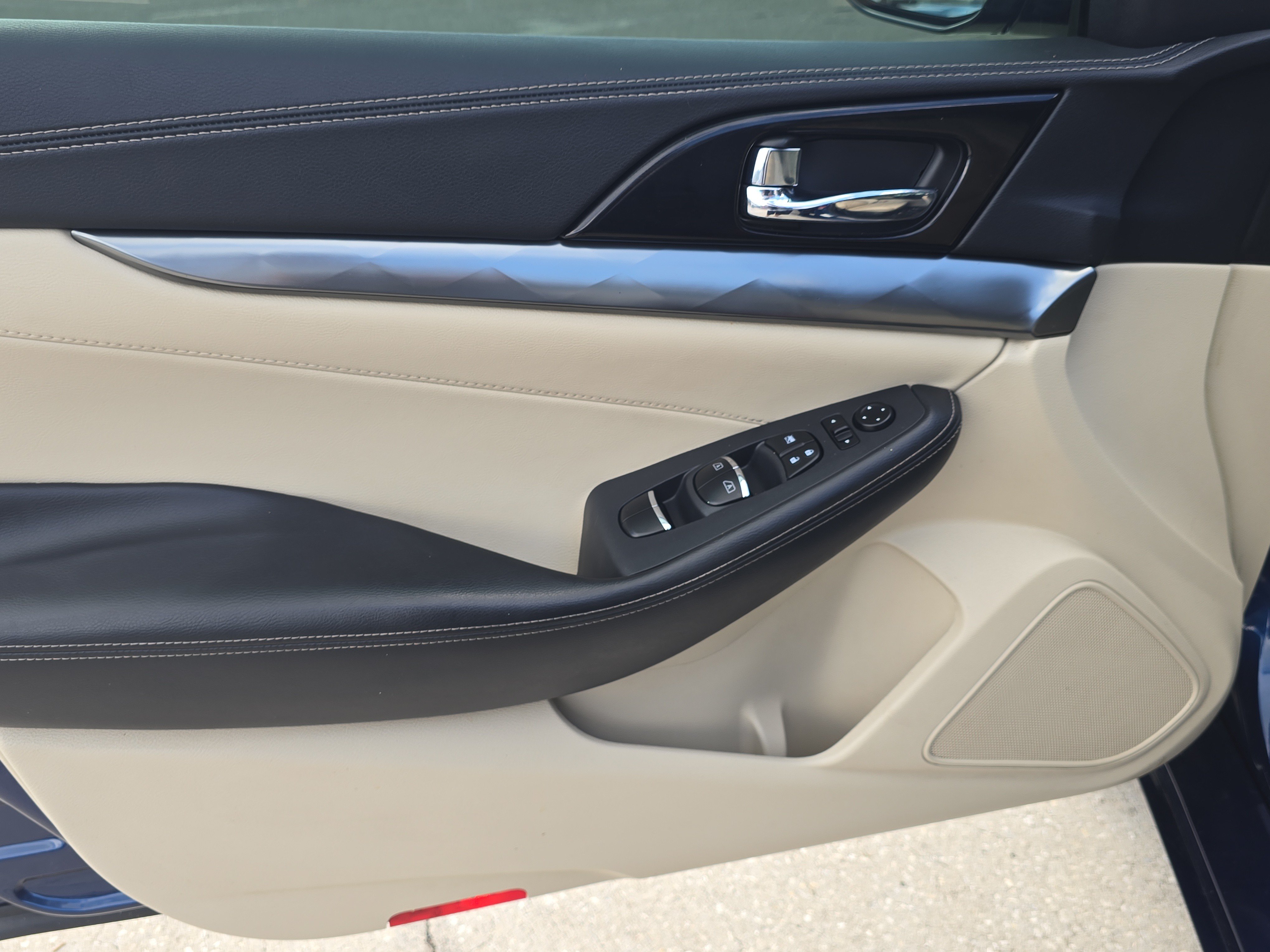 Used 2020 Nissan Maxima 3.5 SV w/ Floor Mat Group FWD image 17