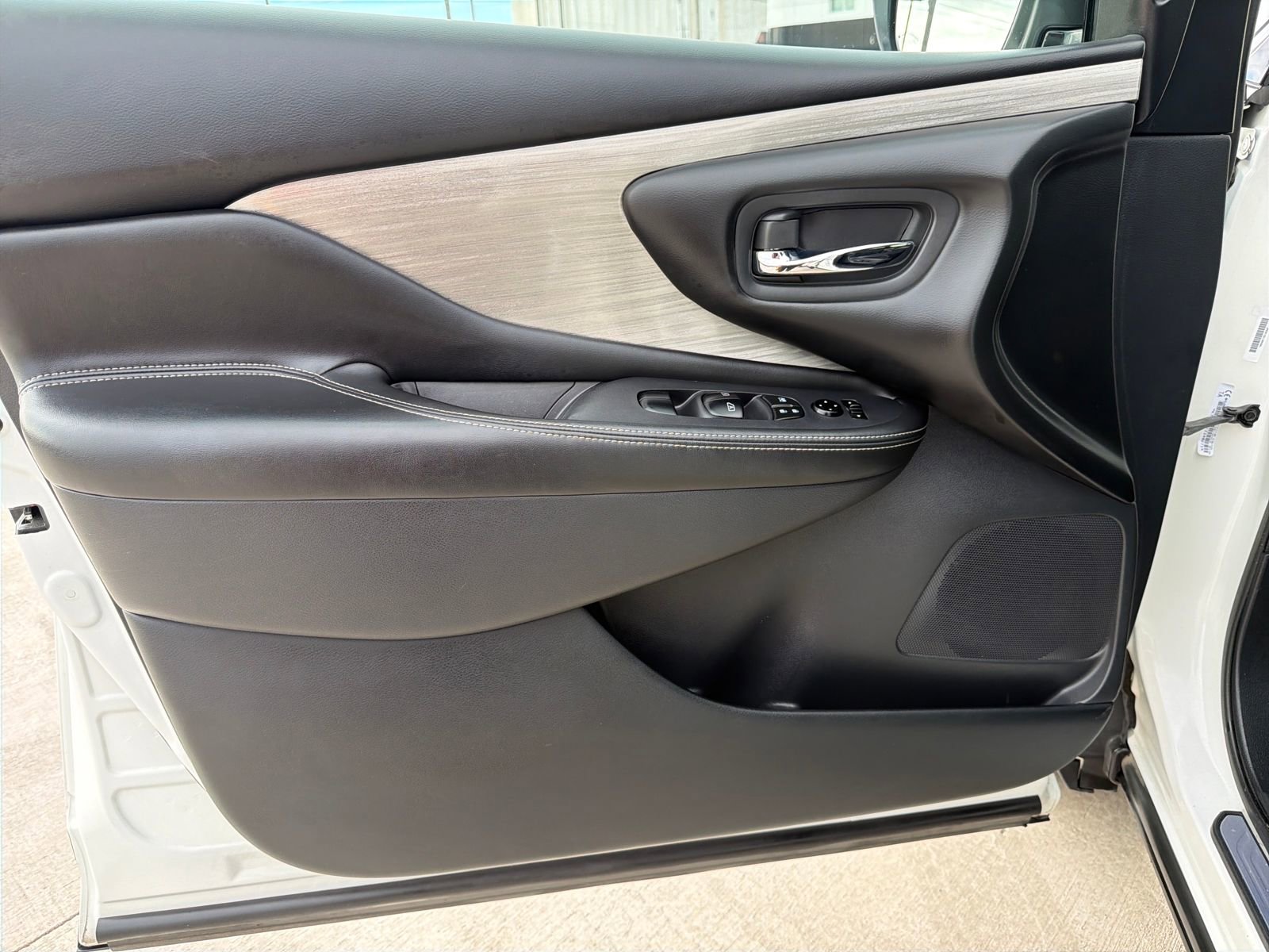 Used 2018 Nissan Murano SV image 13