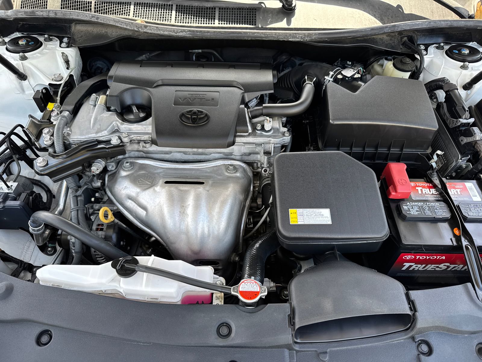 Used 2016 Toyota Camry XSE FWD image 6