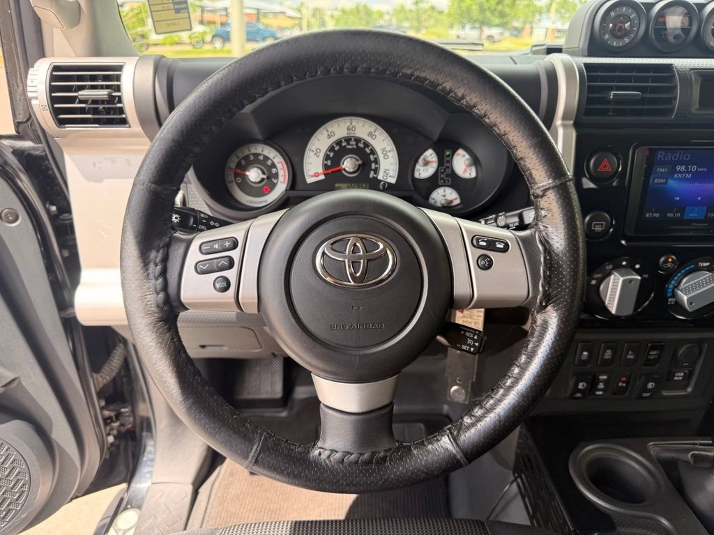 Used 2014 Toyota FJ Cruiser 4WD w/ Upgrade Package image 14