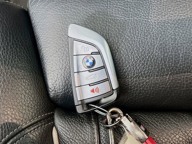 Used 2018 BMW 530i xDrive AWD/4WD image 9