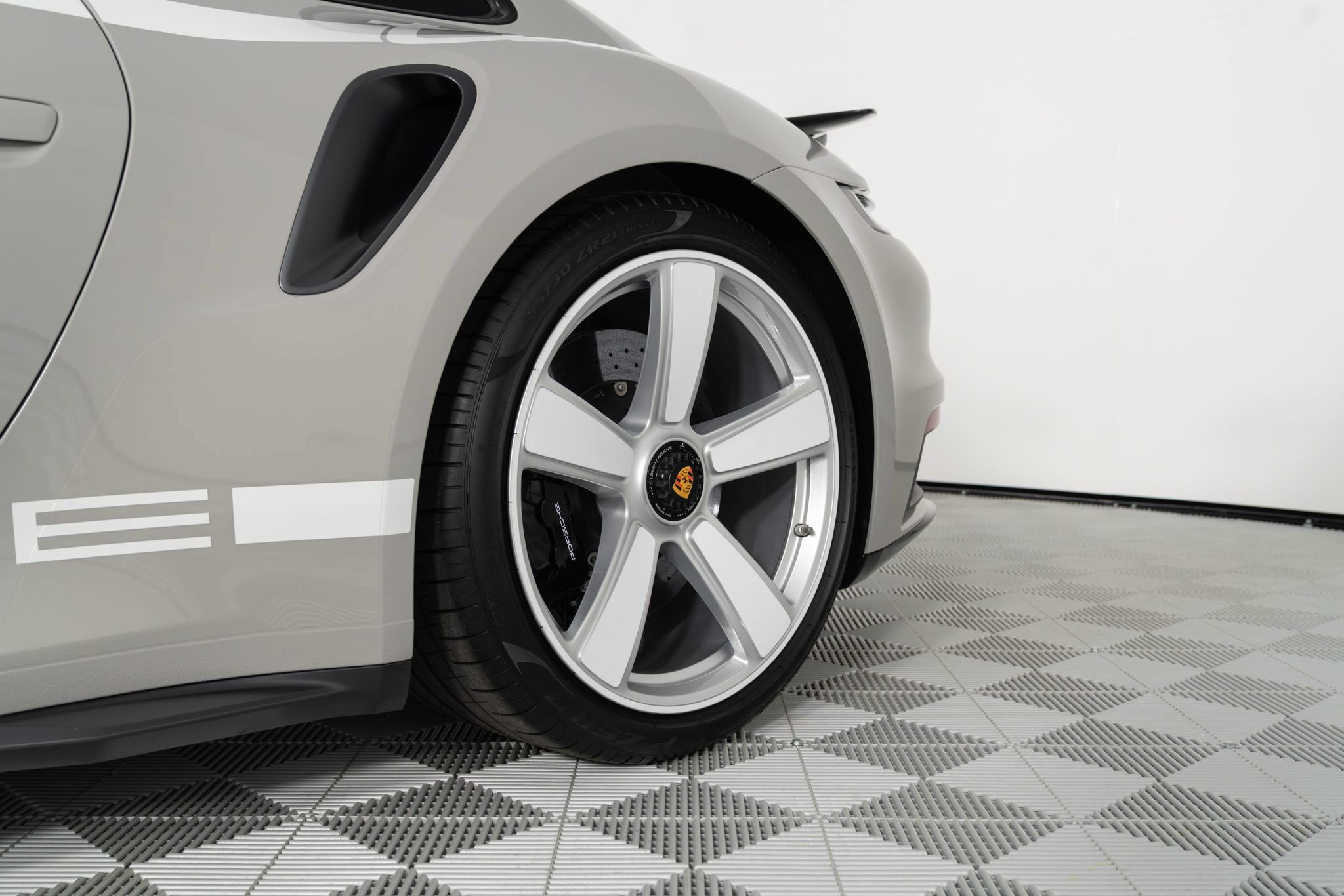 Used 2025 Porsche 911 Turbo S AWD/4WD image 26