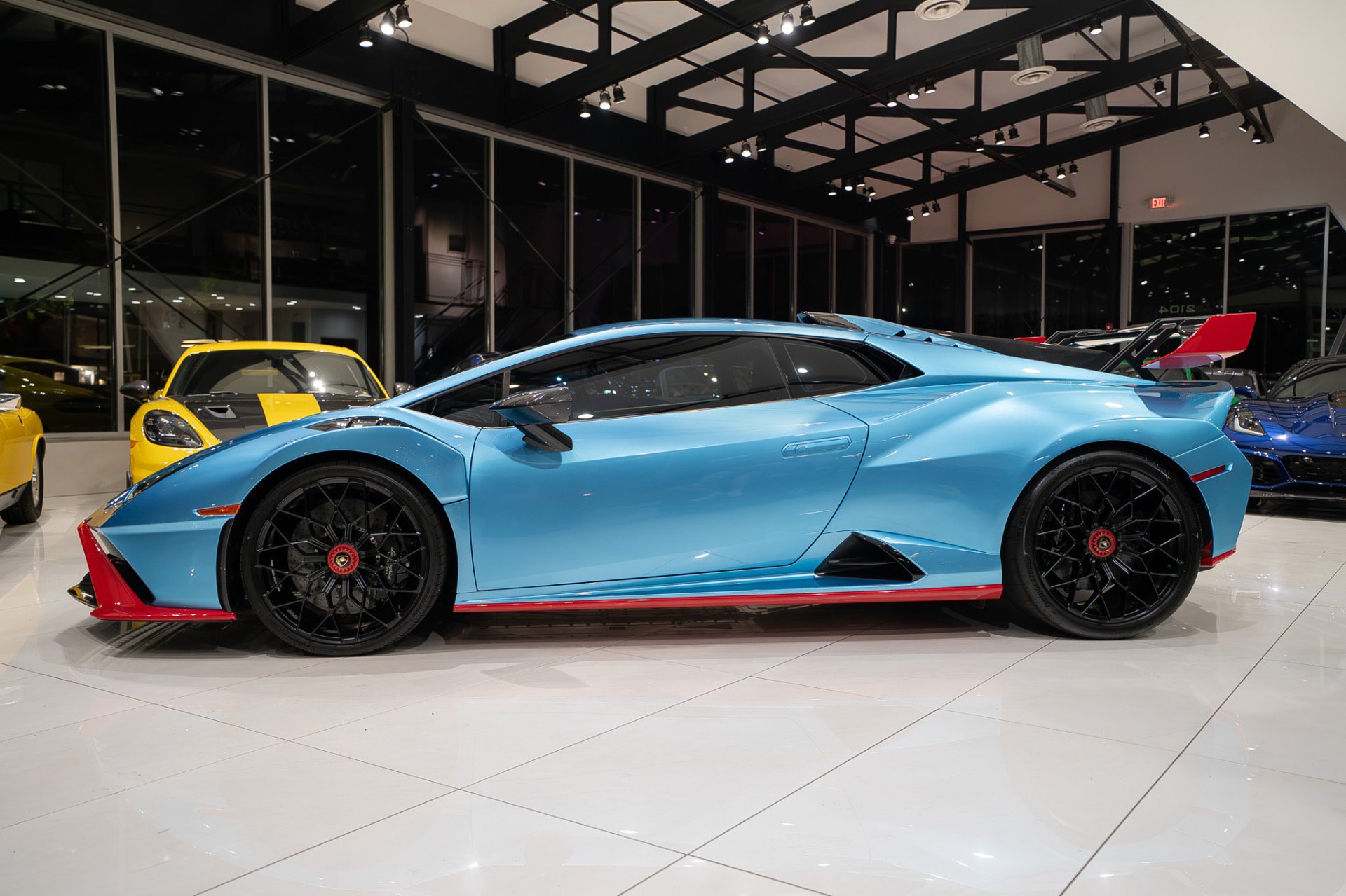 Used 2023 Lamborghini Huracan STO RWD image 38