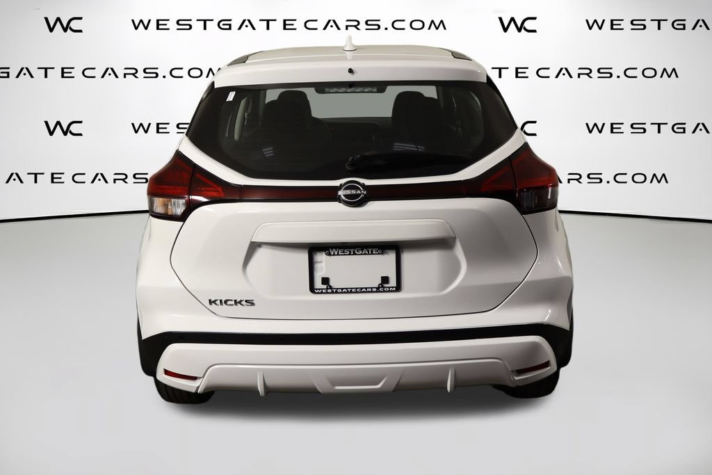 Used 2024 Nissan Kicks S FWD image 4