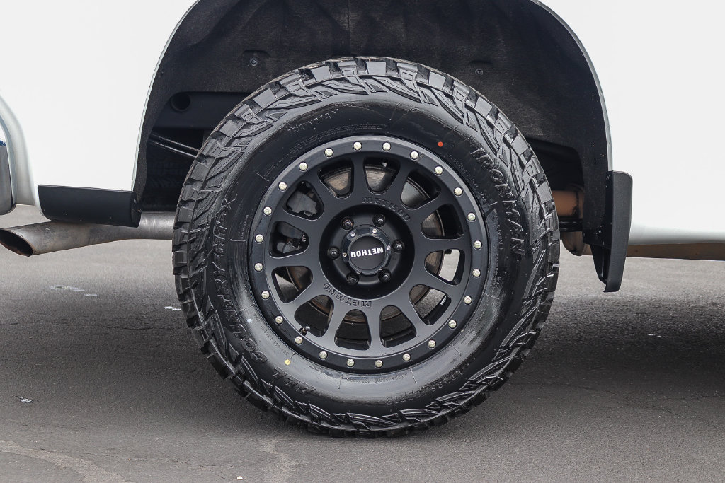 Used 2021 Chevrolet Silverado 1500 LT RWD image 13