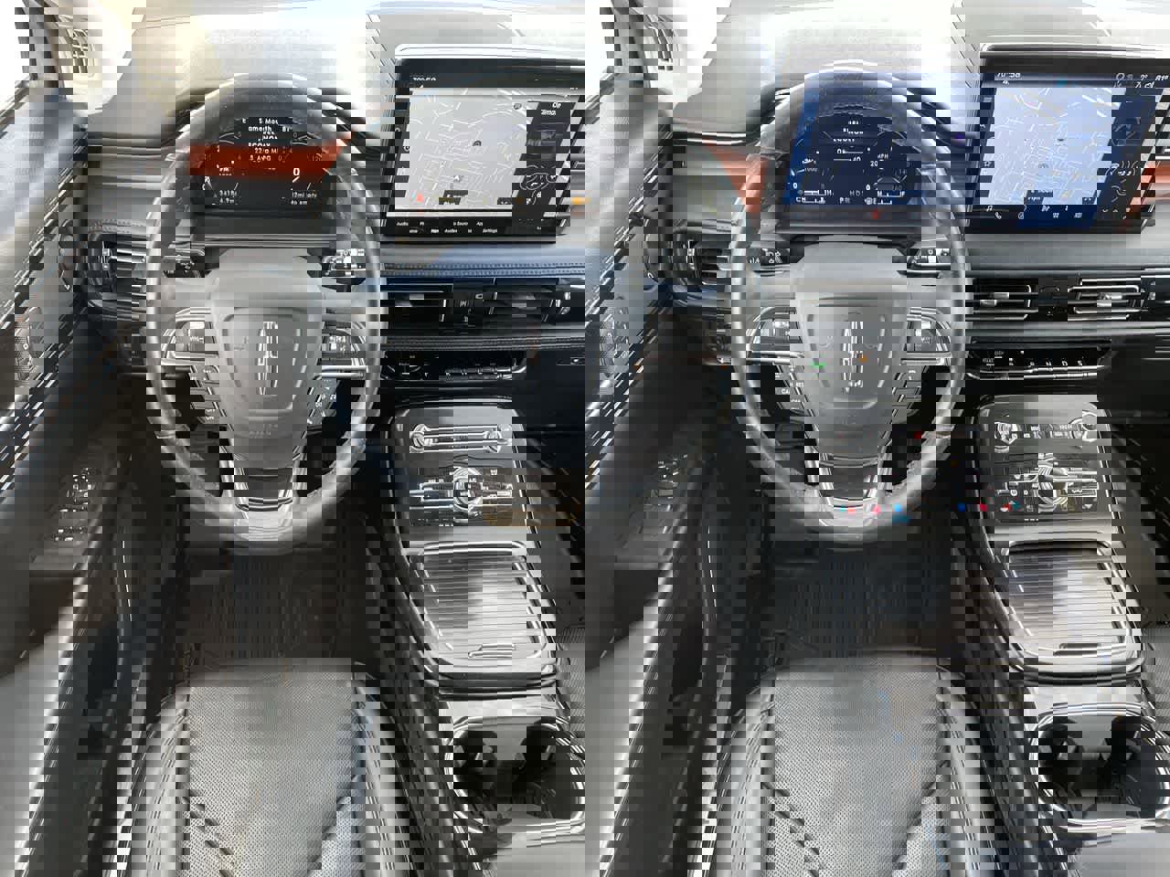 Used 2021 Lincoln Nautilus Reserve image 11