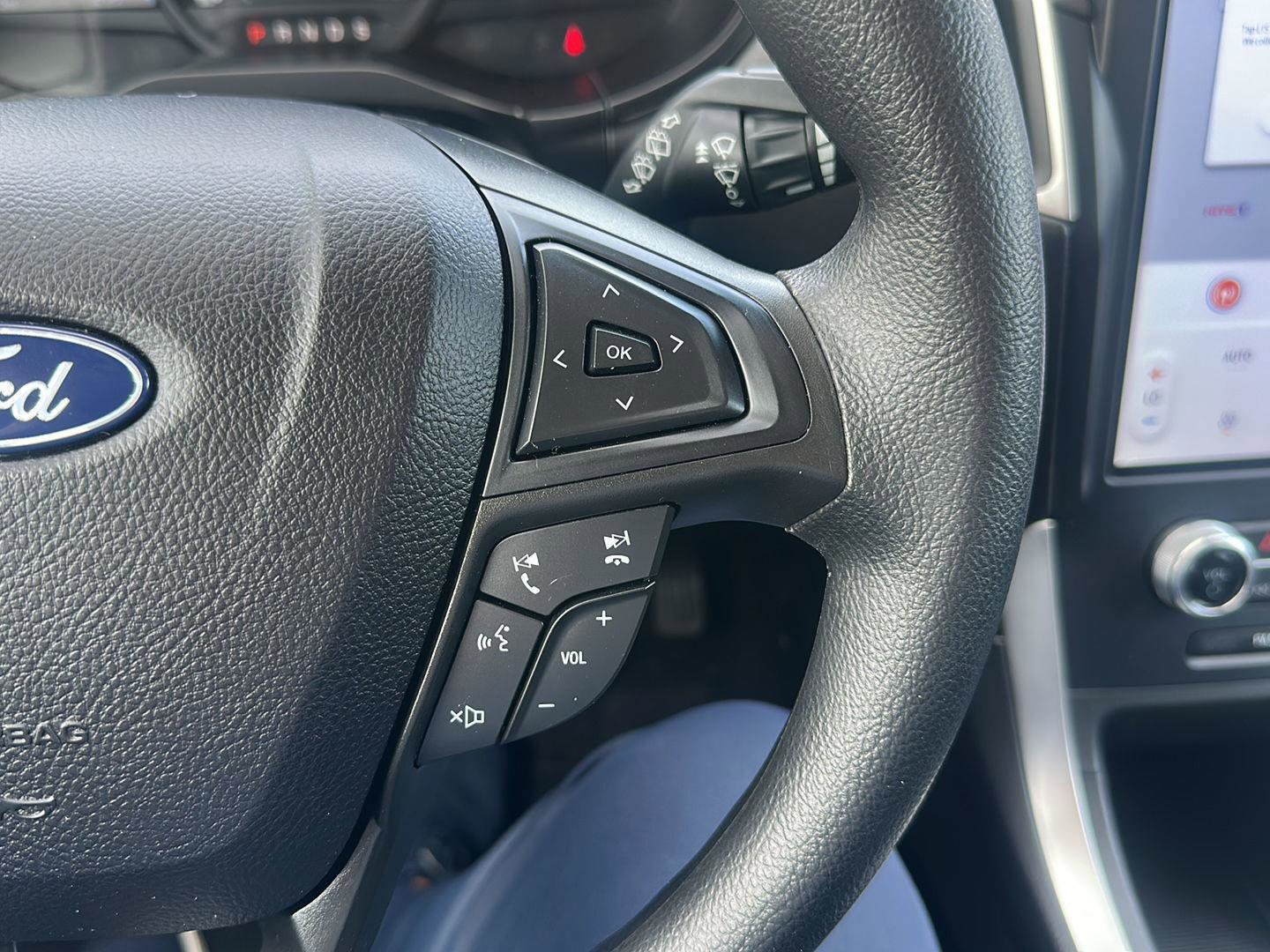 Used 2023 Ford Edge SE AWD/4WD image 12