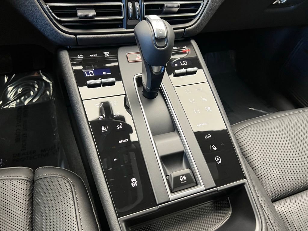 New 2026 Porsche Macan image 11