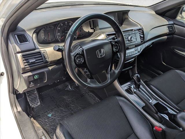 Used 2017 Honda Accord Sport image 10