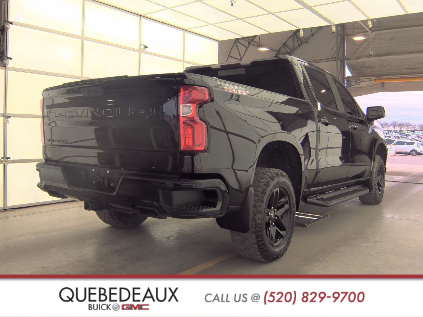 Used 2020 Chevrolet Silverado 1500 LT Trail Boss w/ Midnight Edition image 10