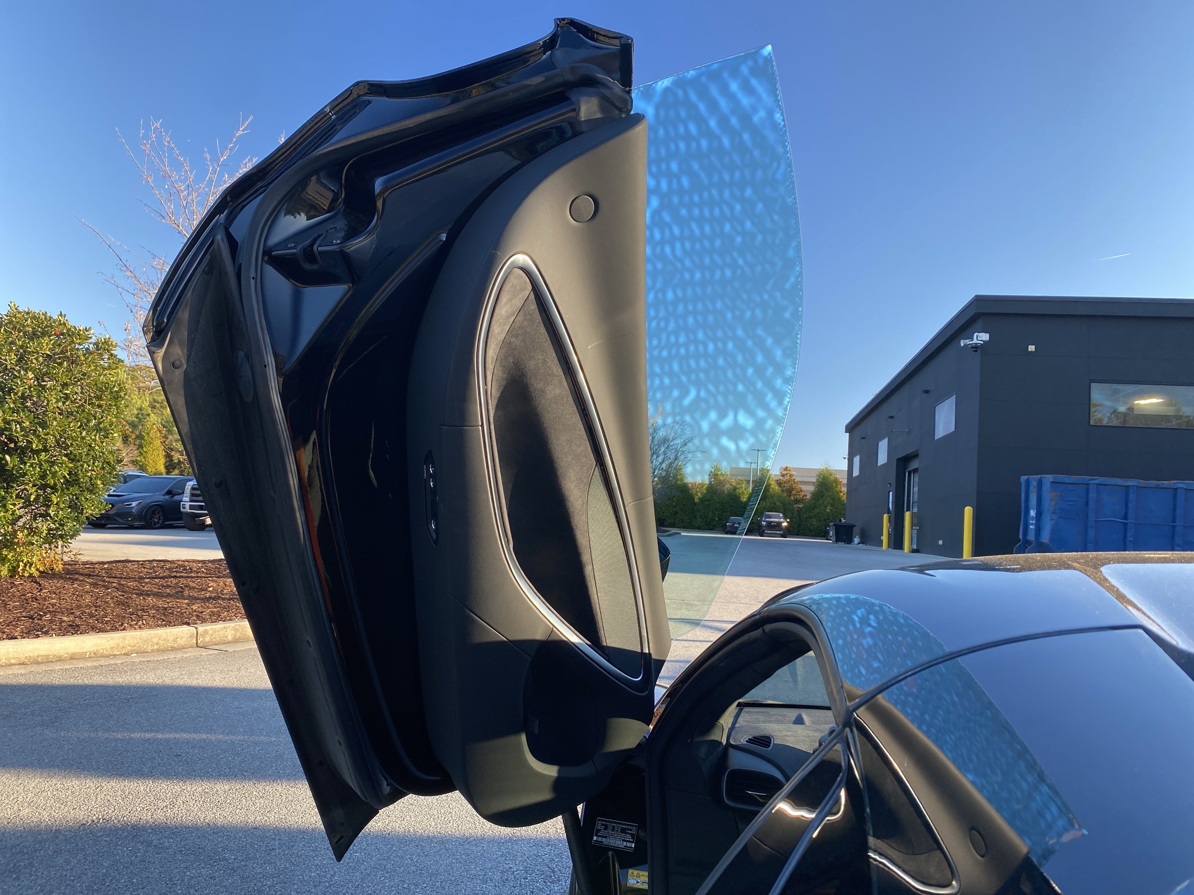 Used 2025 McLaren Artura Spider image 18