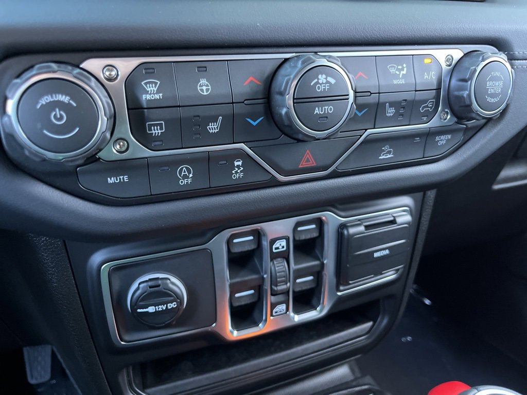 New 2026 Jeep Wrangler Unlimited Sahara w/ Technology Group image 37