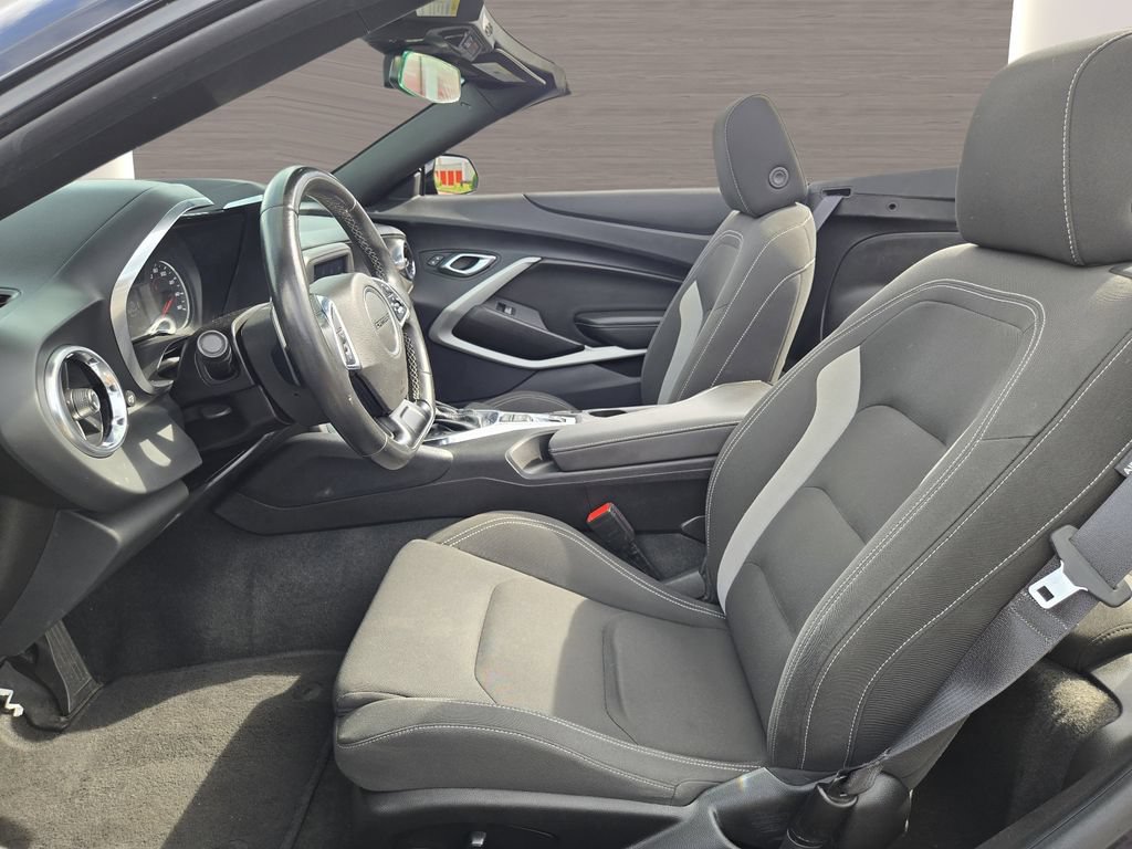 Used 2023 Chevrolet Camaro LT RWD image 15