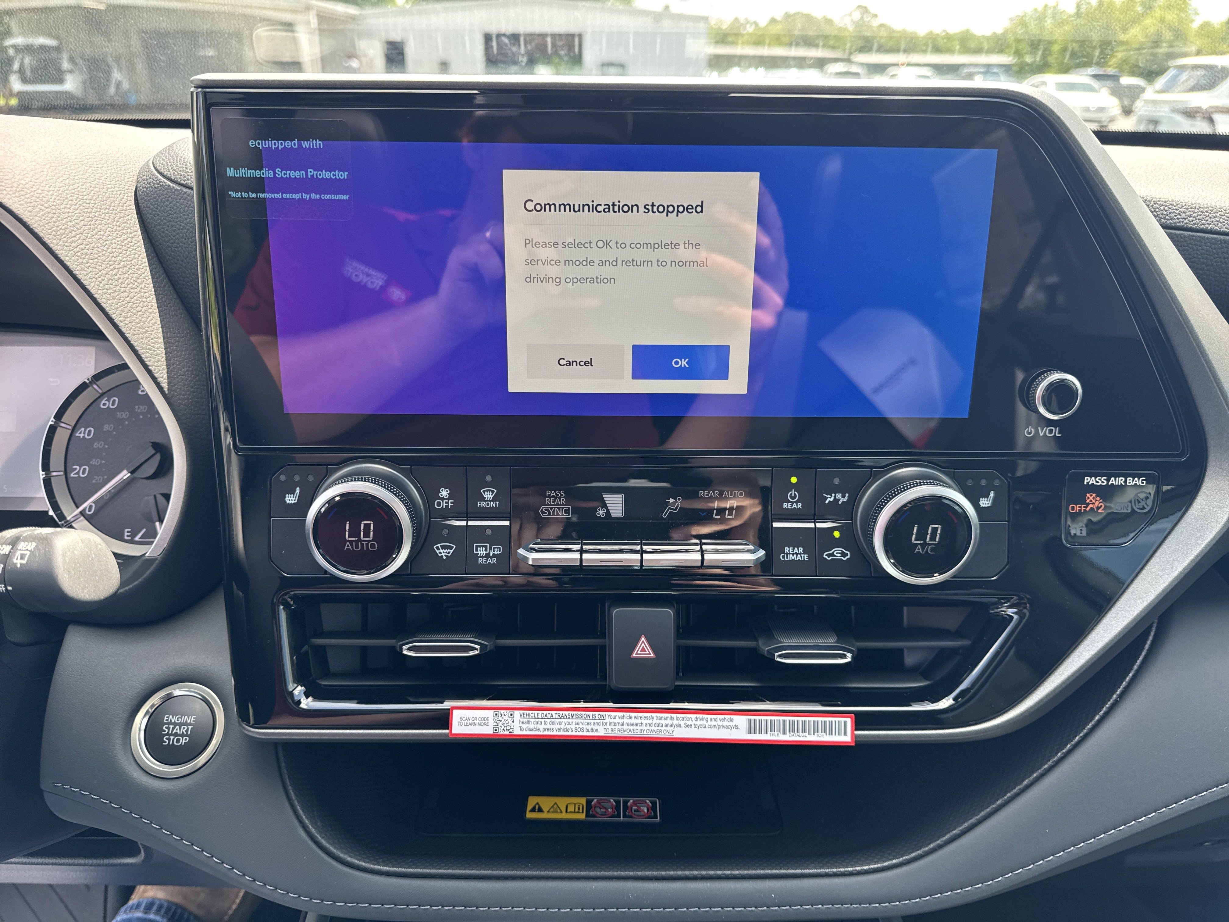 New 2025 Toyota Highlander XLE FWD image 19