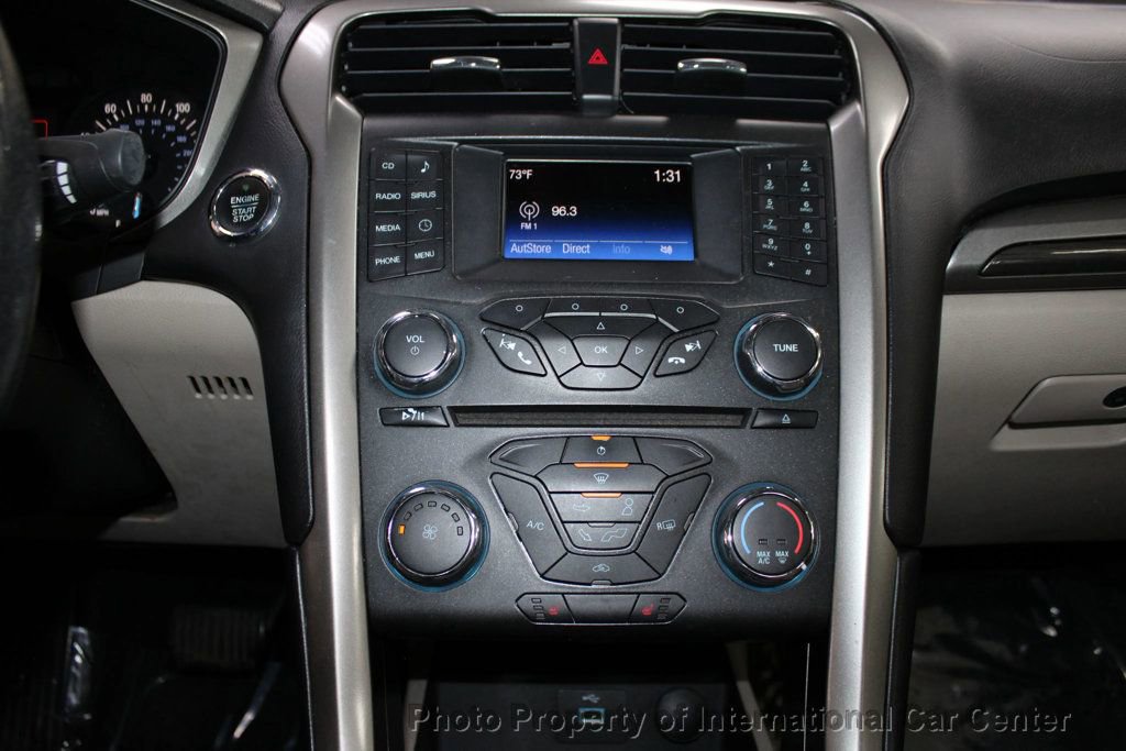 Used 2017 Ford Fusion SE image 16