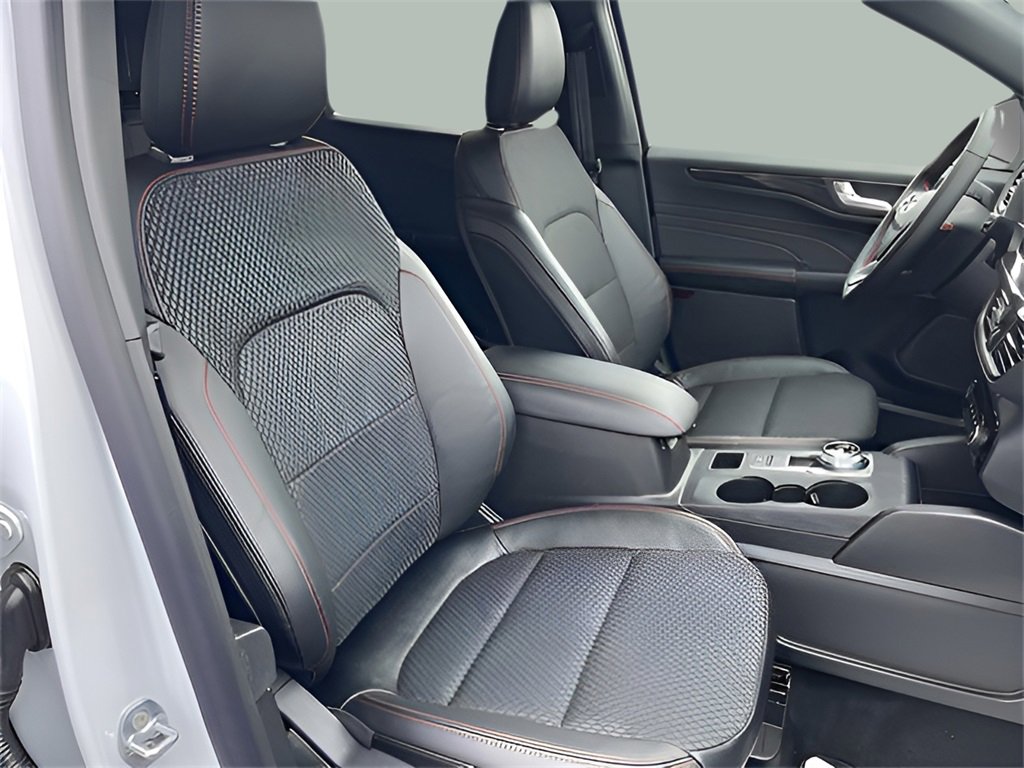 New 2025 Ford Escape ST-Line w/ Tech Pack #1 image 38