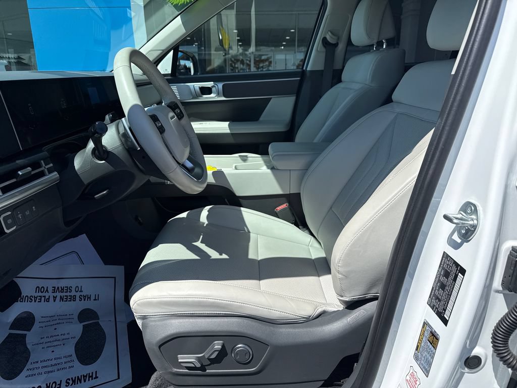 Used 2025 Hyundai Santa Fe SEL AWD/4WD image 19