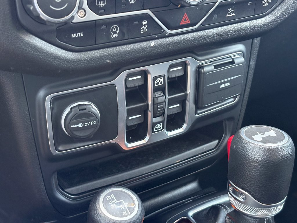 Used 2024 Jeep Wrangler Unlimited Sport AWD/4WD image 26