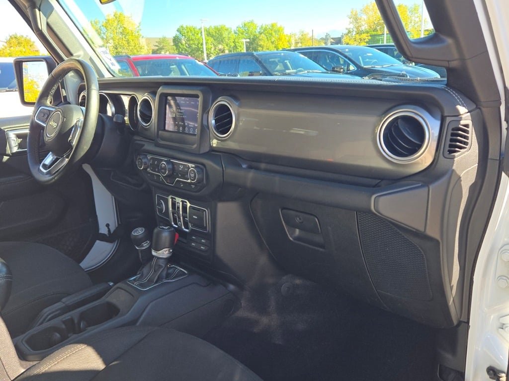 Used 2018 Jeep Wrangler Unlimited Sahara w/ Cold Weather Group image 7