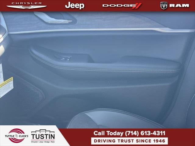 New 2027 Jeep Grand Cherokee Altitude AWD/4WD image 61