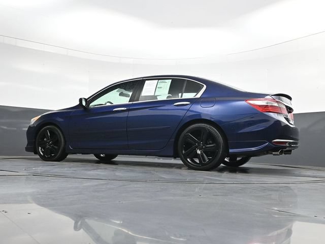 Used 2017 Honda Accord Sport Special Edition image 32