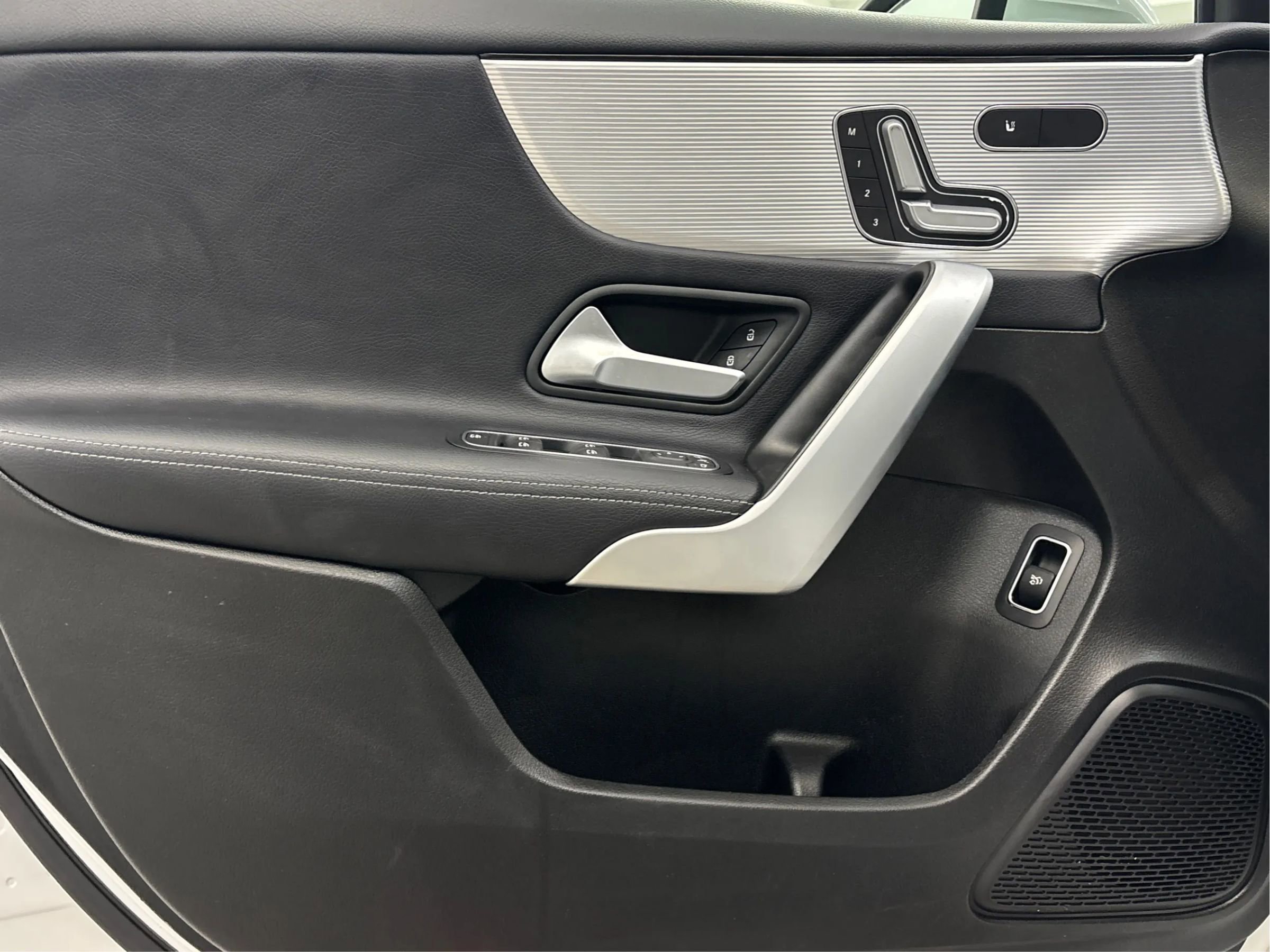 Used 2020 Mercedes-Benz A 220 4MATIC image 26