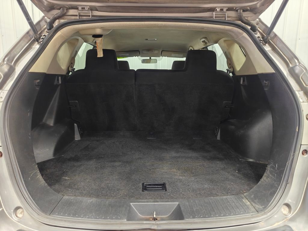 Used 2011 Nissan Rogue SV image 27