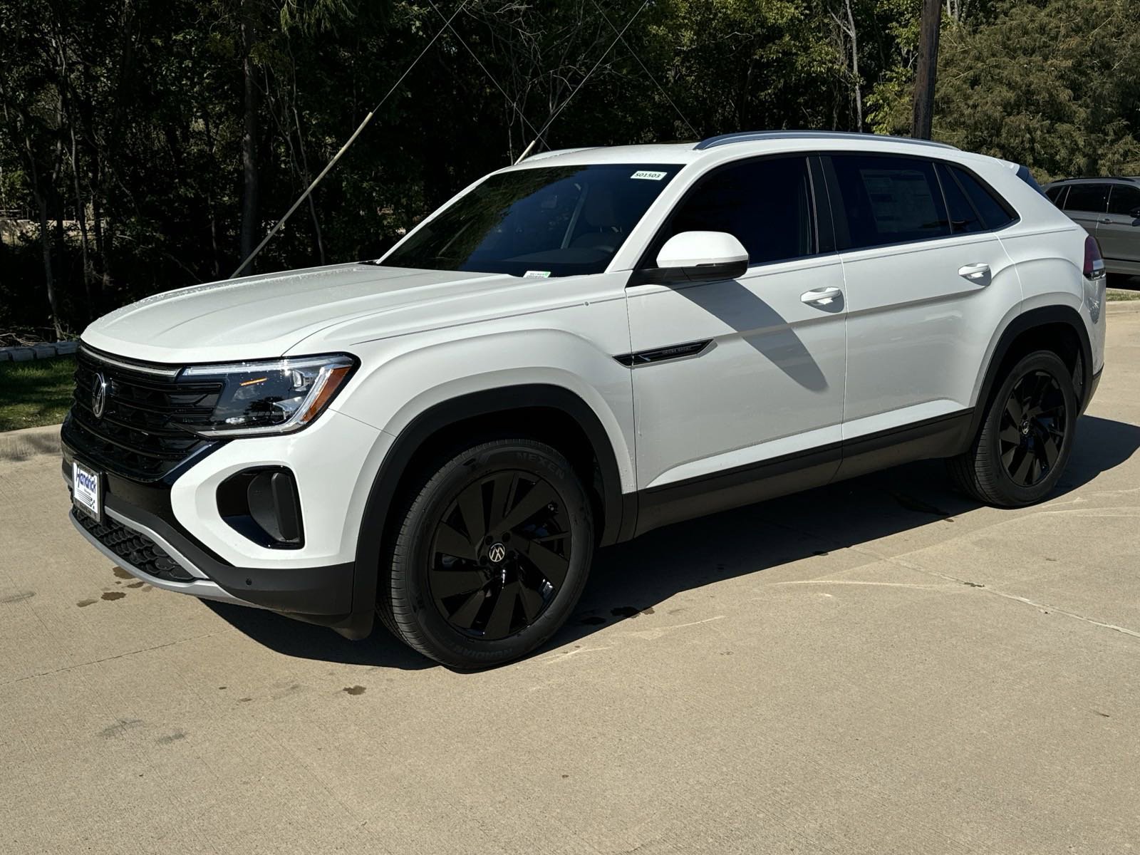 Certified 2026 Volkswagen Atlas Cross Sport SE FWD image 32