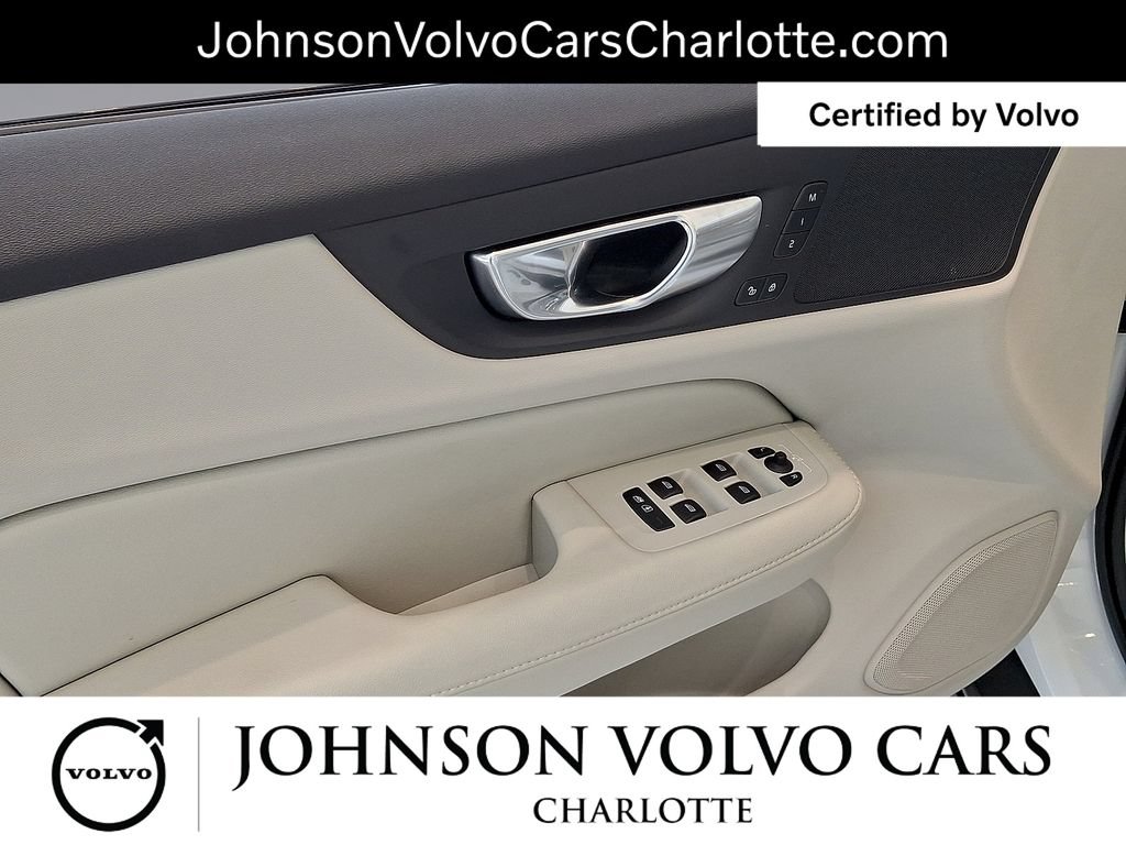 Certified 2025 Volvo V60 B5 Cross Country Plus AWD/4WD image 16