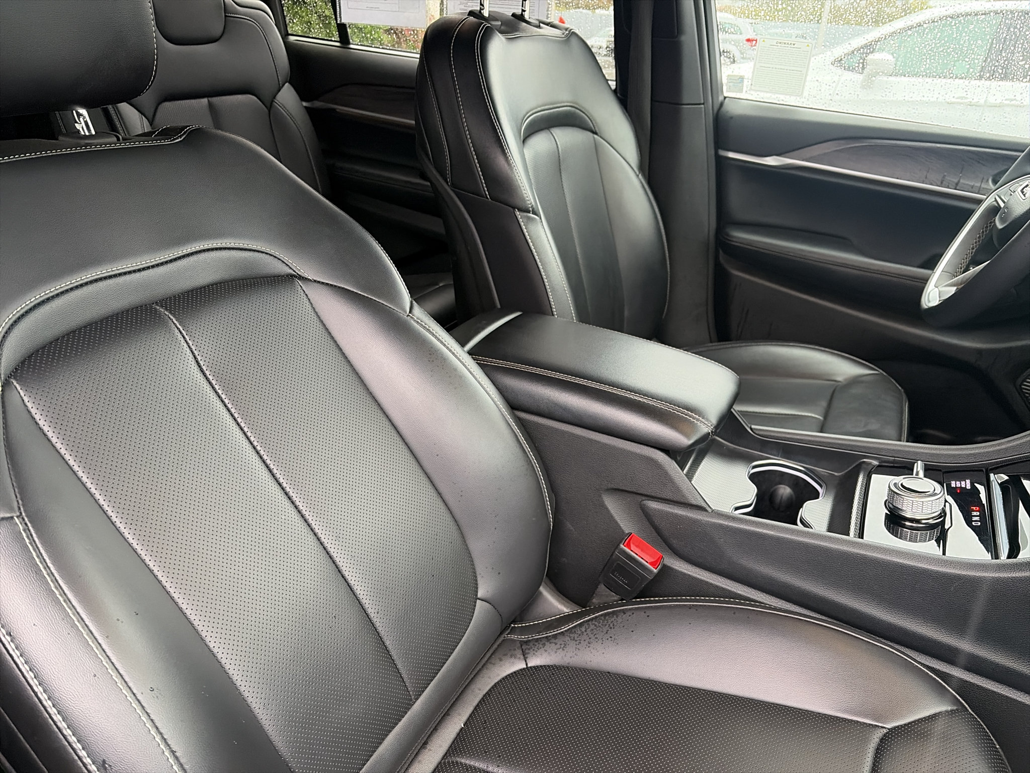 Used 2024 Jeep Grand Cherokee L Limited w/ Luxury Tech Group II AWD/4WD image 28