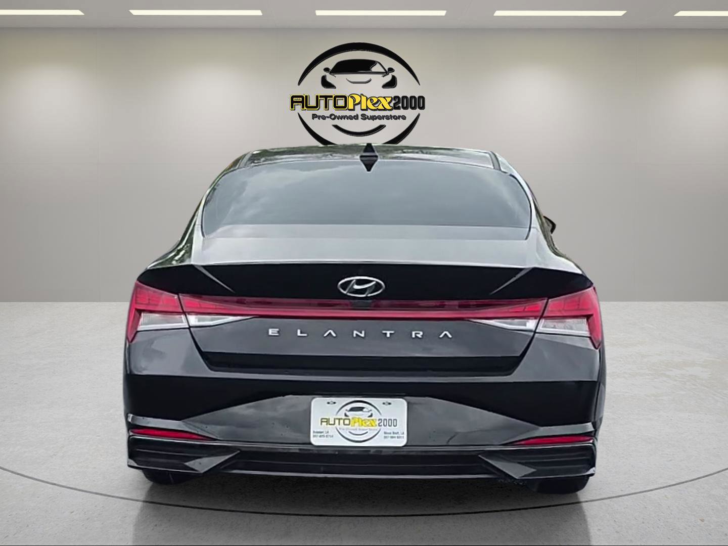 Used 2021 Hyundai Elantra SEL w/ Convenience + Premium Package FWD image 6