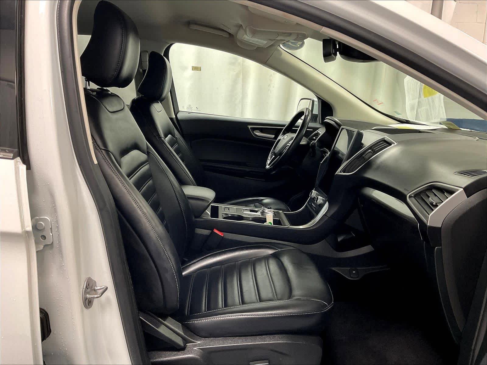 Used 2023 Ford Edge SEL image 11