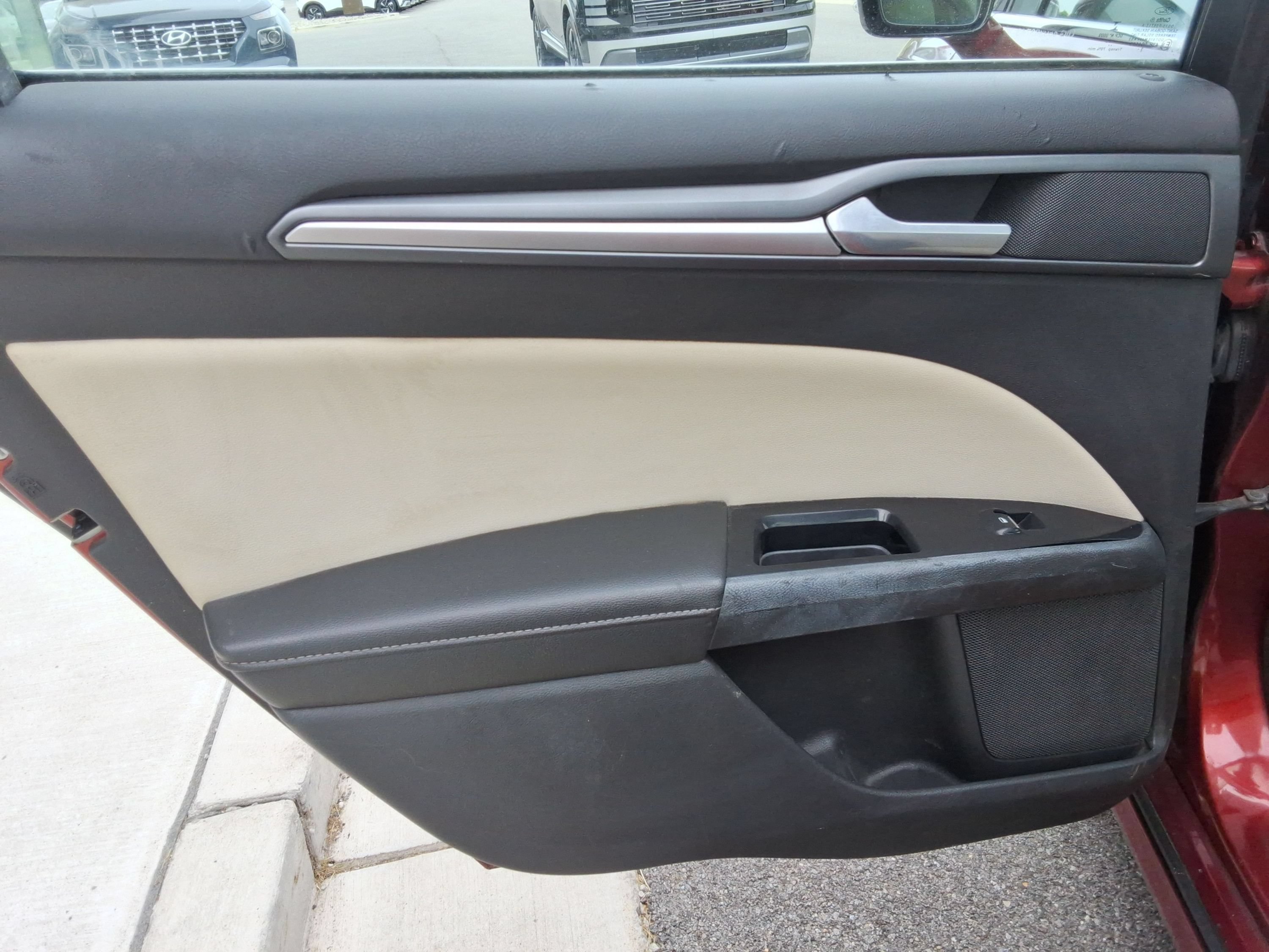 Used 2014 Ford Fusion Titanium FWD image 23