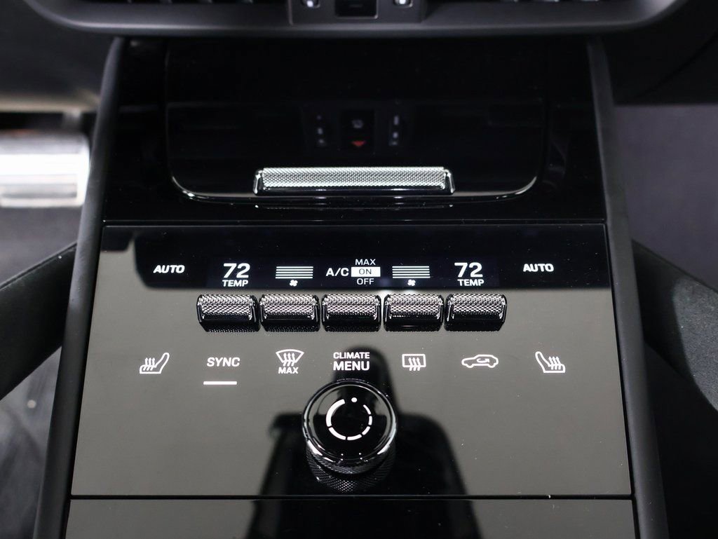 New 2025 Porsche Cayenne Turbo GT image 22