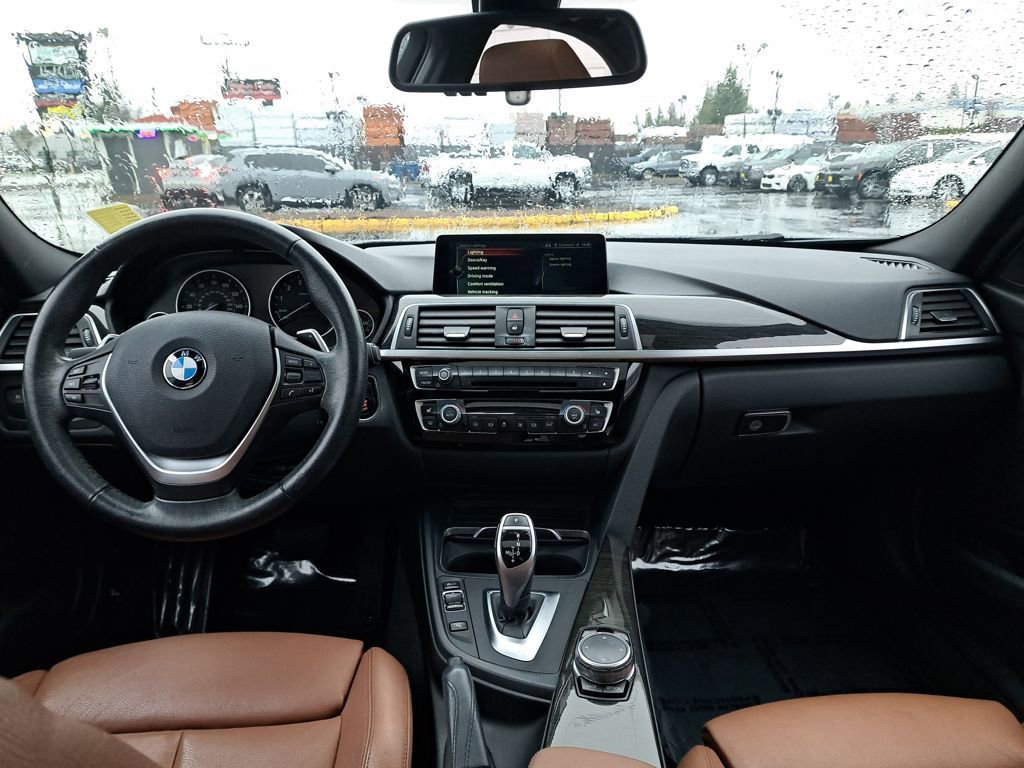 Used 2017 BMW 330i Sedan image 21