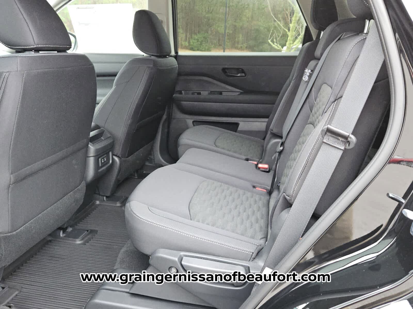 New 2026 Nissan Pathfinder SV FWD image 4