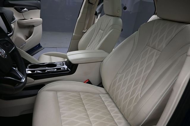 Used 2023 Buick Envision Avenir FWD image 18