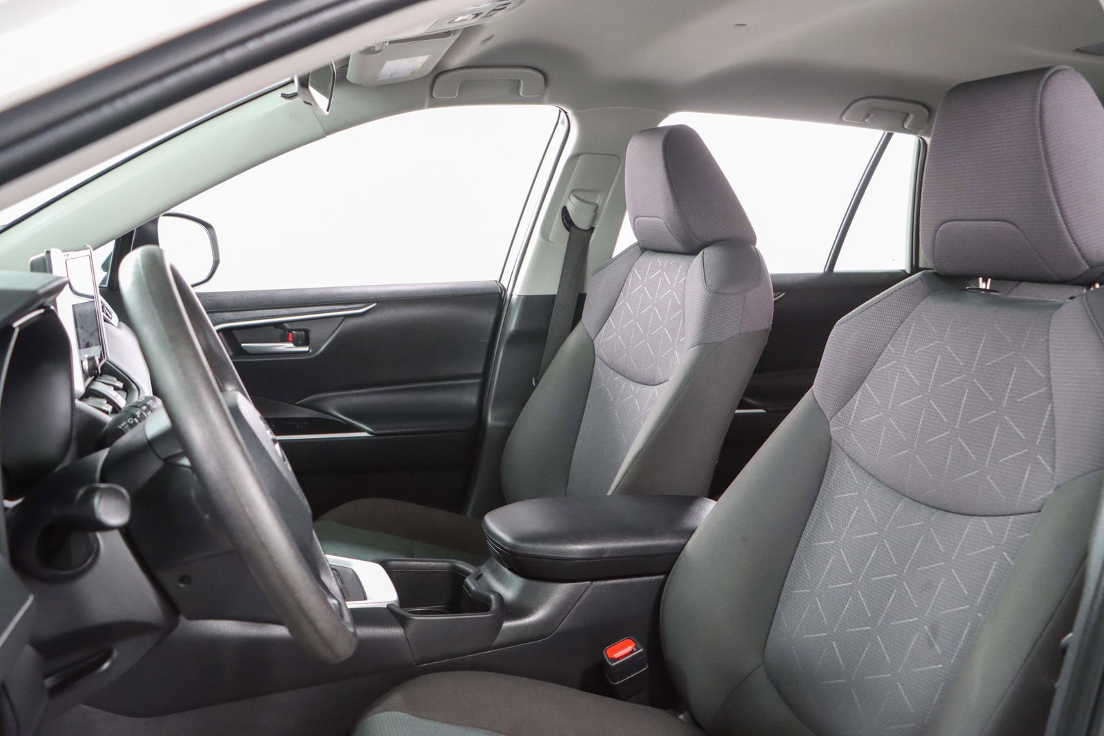 Used 2024 Toyota RAV4 XLE image 23