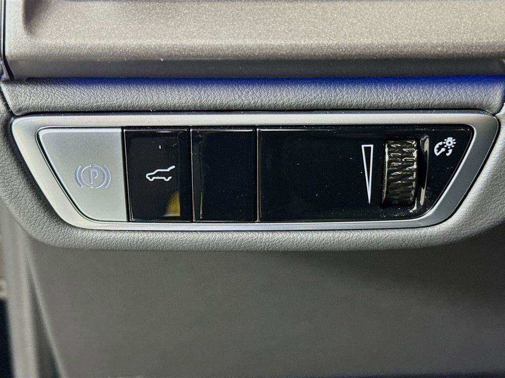 New 2026 Cadillac Vistiq Sport w/ LPO, Floor Liner Package image 10