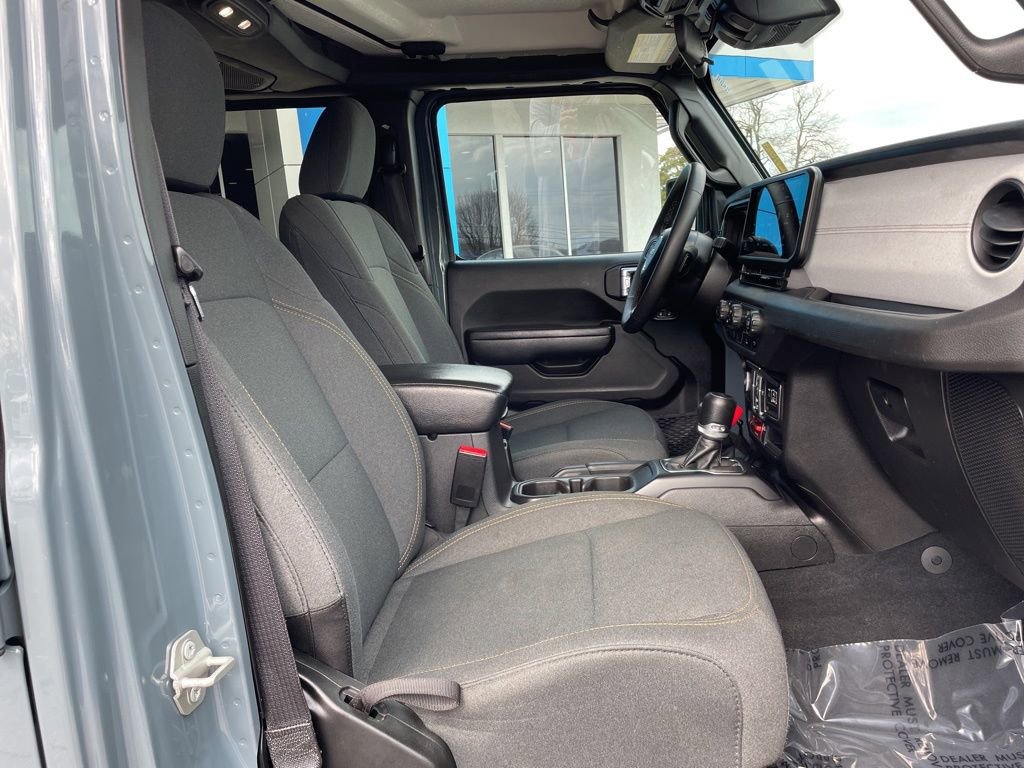 Used 2024 Jeep Wrangler Unlimited image 22