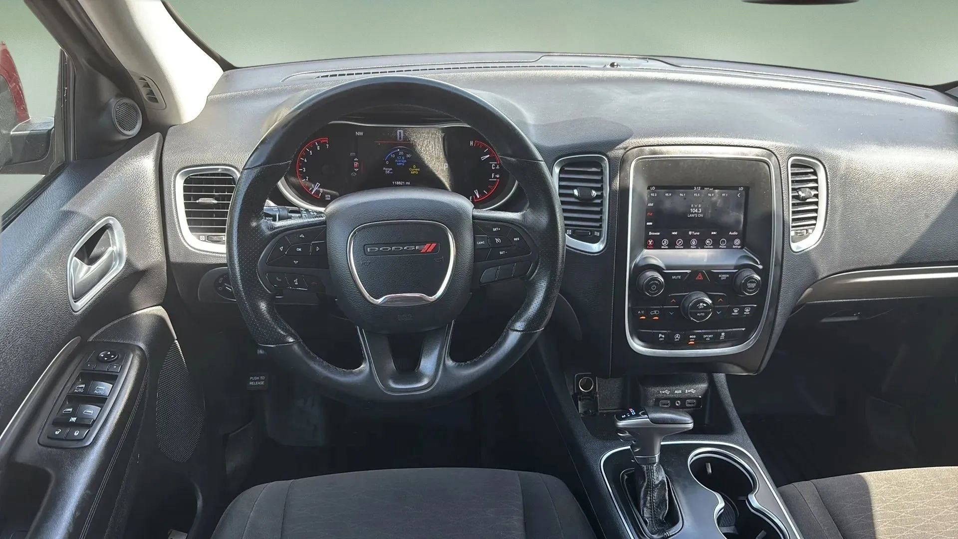 Used 2019 Dodge Durango SXT image 31