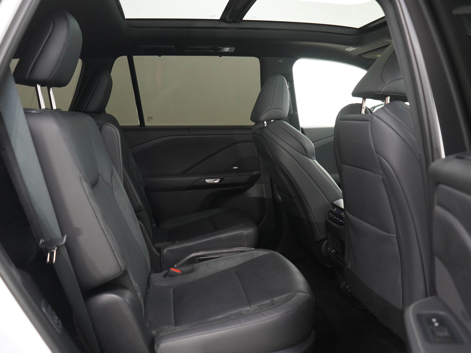Used 2025 Lexus TX 500h AWD image 12