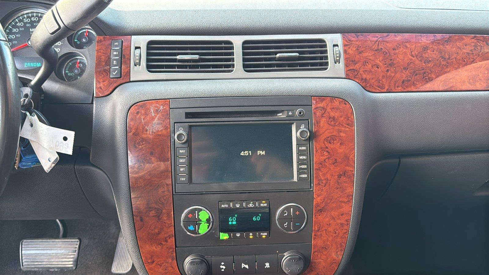 Used 2011 Chevrolet Tahoe LTZ RWD image 15