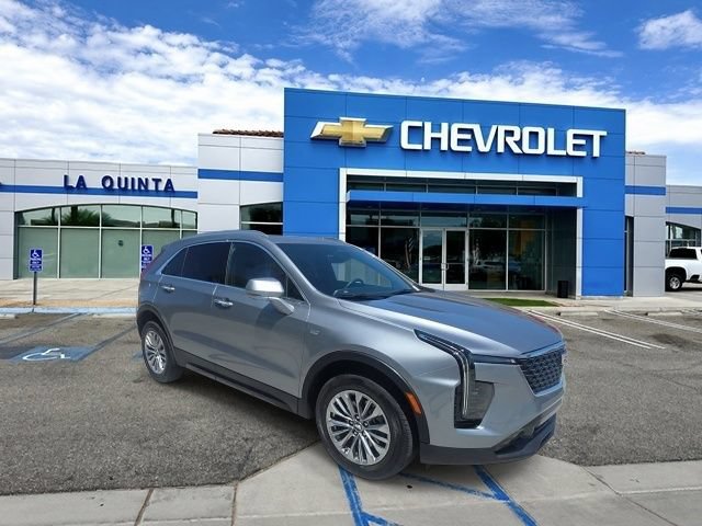 Certified 2025 Cadillac XT4 Premium Luxury FWD image 2